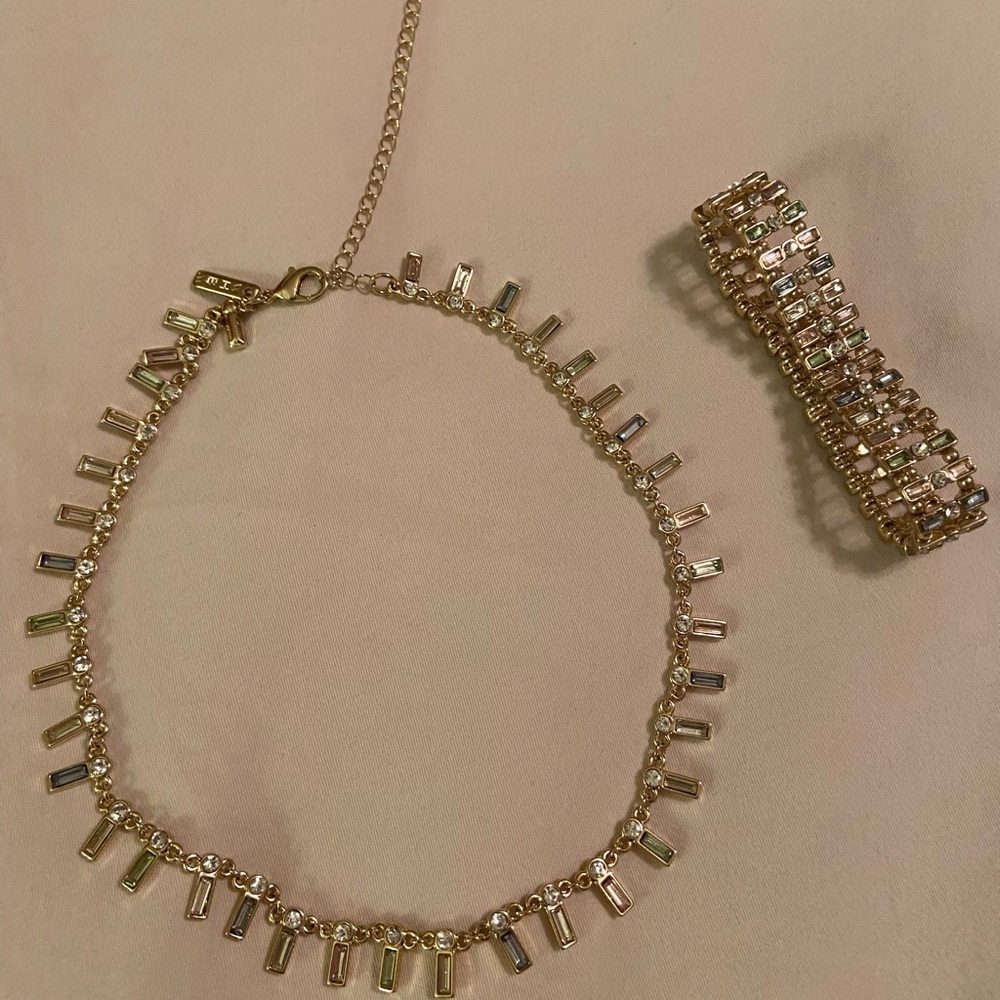 Chic Gold and Multicolor Necklace and Bracelet Set